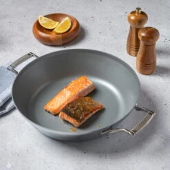Saveur Selects Hapjespan - TriPly RVS - ø 30 Cm / 4.7 Liter - Standaard Anti-aanbaklaag -Le Creuset Winkel 1 8 3