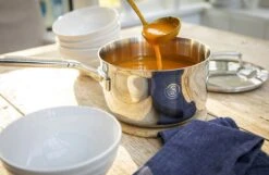 Saveur Selects Pannenset Voyage Series (Koekenpan ø 25 Cm + Steelpan ø 20 Cm) - TriPly RVS - Inductie En Alle Andere Warmtebronnen -Le Creuset Winkel 1200x782