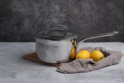 Saveur Selects Pannenset Voyage Series (Koekenpan ø 25 Cm + Steelpan ø 20 Cm) - TriPly RVS - Inductie En Alle Andere Warmtebronnen -Le Creuset Winkel 1200x800 1