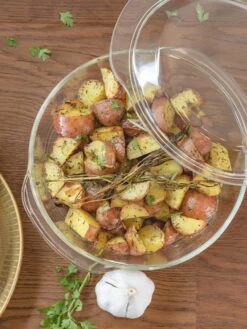 Sareva Ovenschaal Met Deksel - Hittebestendig Glas - ø 21.5 Cm / 2 Liter 8 Sareva Ovenschaal Met Deksel - Hittebestendig Glas - ø 21.5 Cm / 2 Liter -Le Creuset Winkel 24082021 6