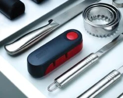 Joseph Joseph Messenslijper Rota -Le Creuset Winkel Messenslijper Rota