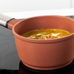 Westinghouse Steelpan Performance - Rebel Red - ø 18 Cm / 1.9 Liter -Le Creuset Winkel WCSP0095N18OR 10