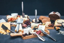 Boska Kaasmes Halfharde Kaas Monaco+ -Le Creuset Winkel Web IMG 5804 d0d81b68 2a71 44f0 87d1 b15c3d906895 2400x