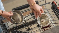 Sareva Citruspers - Gietijzer - Hevelmodel - Zwart 15 Sareva Citruspers - Gietijzer - Hevelmodel - Zwart -Le Creuset Winkel citruspers 6