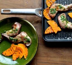 Valira Grillpan Aire Met Handgrepen - 23 X 23 Cm - Standaard Anti-aanbaklaag -Le Creuset Winkel grillpansfeerfoto3 1